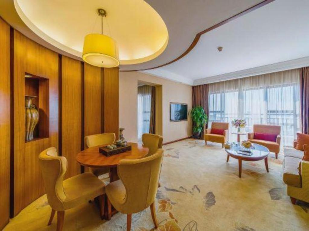 Ocean Spring Metropark Hotel Zhuhai Exterior photo